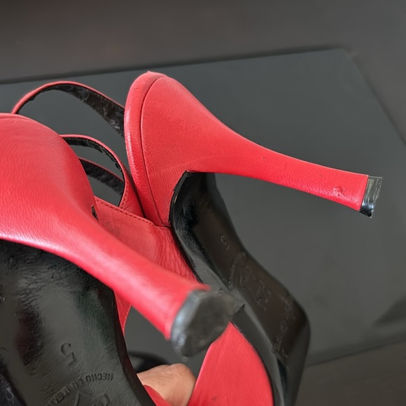 Ramiro Olivares Leather Heels - Picture 11 of 15